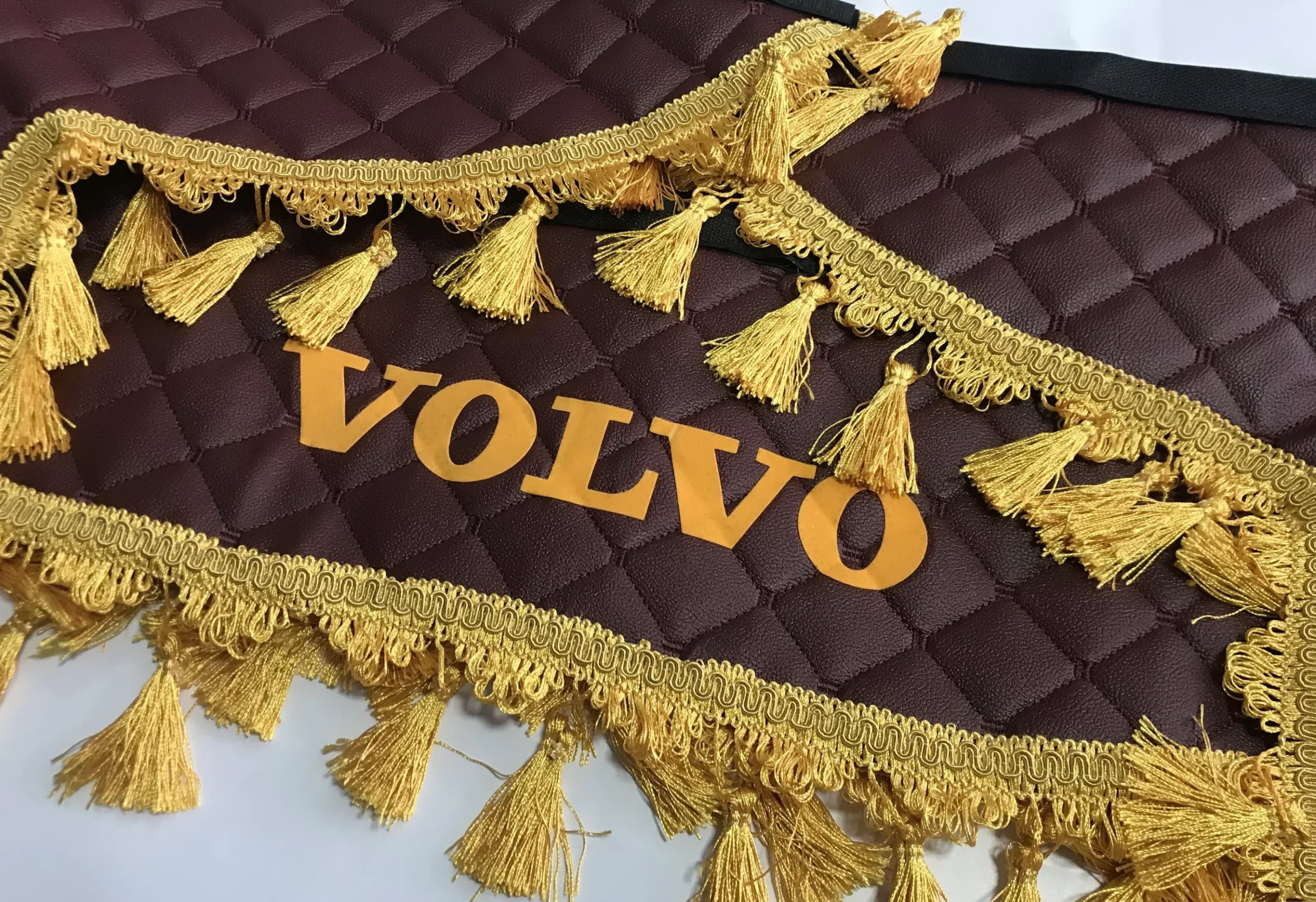 Шторка VOLVO бордова еко-шкіра з куточками - Зображення 4